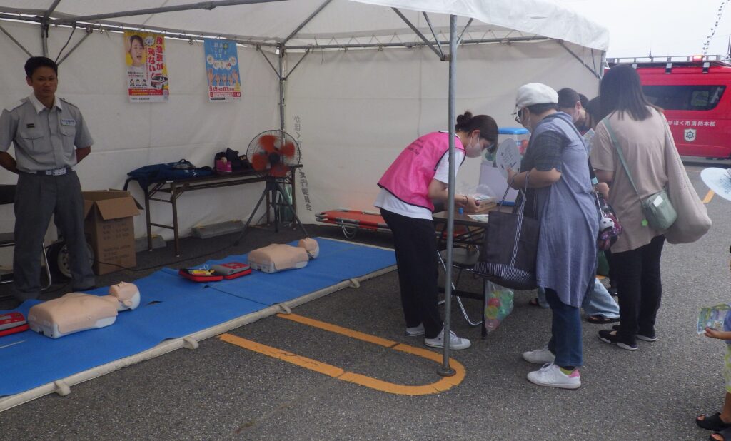 本学の救急ボランティアチームが救急フェア（かほく市主催）に参加しました