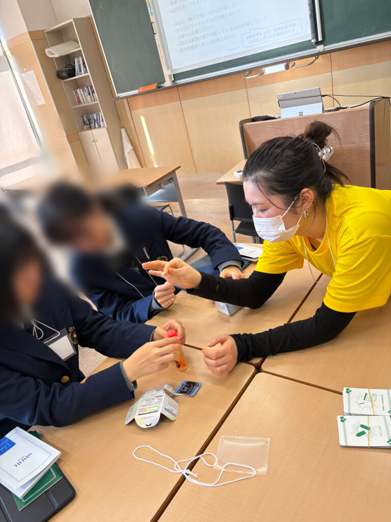 地域ケア「ふらっとマチナカ保健室」の活動を報告します