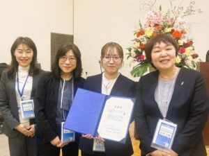 塚田久恵教授・米澤洋美教授が優秀演題賞を受賞しました